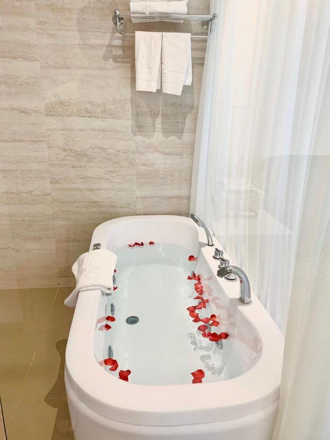 Lucky Sun Hotel Nha Trang Beach Exterior photo